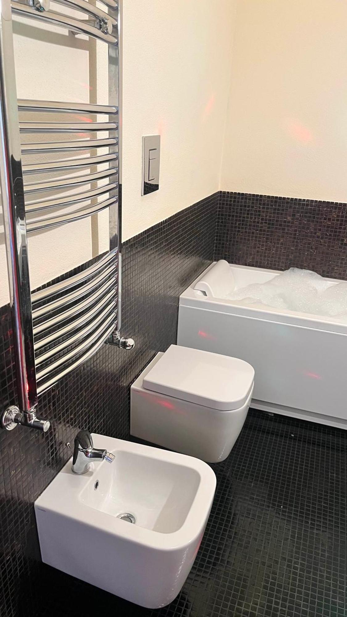 Lily Ca Apartment Cagliari Ngoại thất bức ảnh