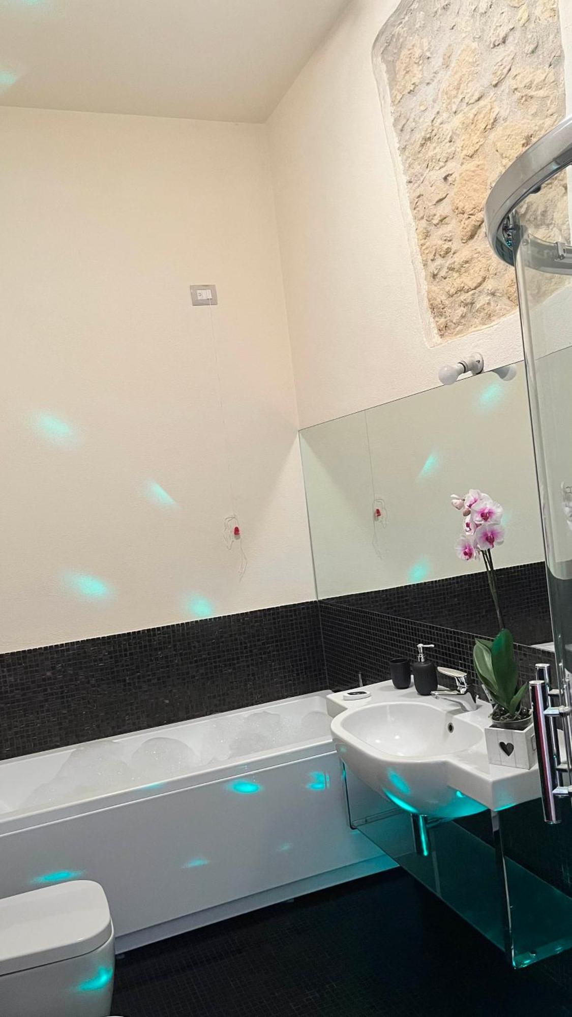 Lily Ca Apartment Cagliari Ngoại thất bức ảnh